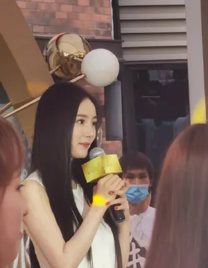 杨幂白色长裙温柔优雅绝美活动图片_4
