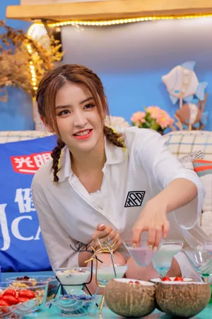 金子涵《完美的夏天》甜美剧照图片_2