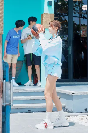 金子涵《完美的夏天》甜美剧照图片_3
