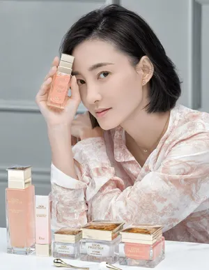 王丽坤粉色优雅动人写真图片_2