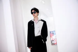 谷蓝帝文艺范儒雅帅气图片写真