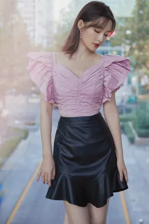 李沁香芋紫蝴蝶袖上衣写真图片_7