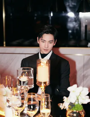 杨洋黑色西装酷帅品牌活动图片_1