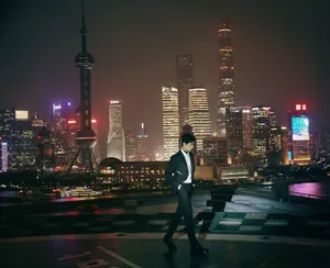 杨洋矜贵优雅正装酷帅写真图片
