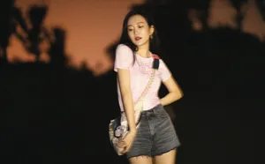王鸥牛仔热裤性感甜酷写真图片_2