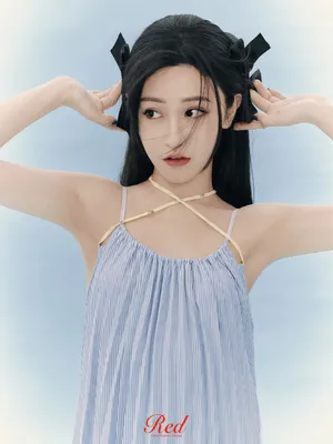 朱圣祎最新时尚杂志写真图片_8