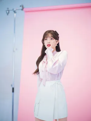 程潇甜美可人代言花絮图片_6