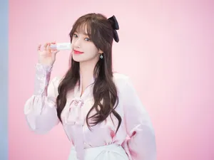 程潇甜美可人代言花絮图片_8