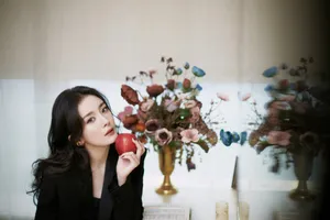 杨幂西装丝袜性感品牌活动图片_2