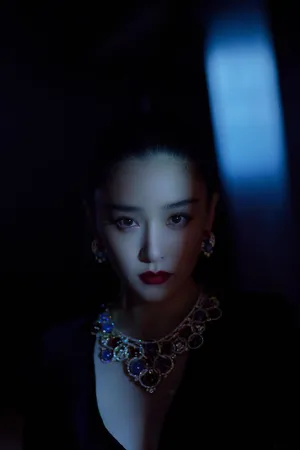 阚清子黑化造型时尚写真图片_3