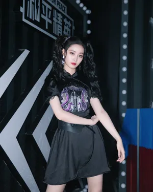 徐艺洋双马尾性感靓丽写真图片_5