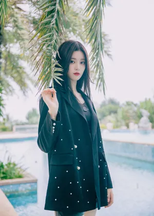 徐艺洋暗黑系甜酷少女写真图片_2