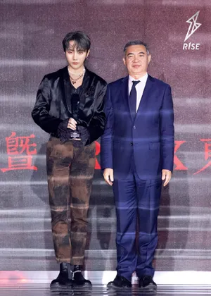 R1SE刘也时尚潮流帅气写真_7
