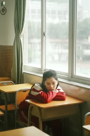 张婧仪清秀校服写真图片_1