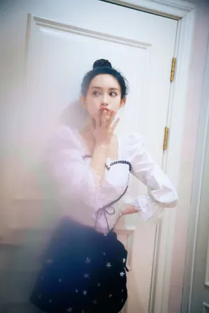 孟子义蕾丝心形衬衫写真图片_6