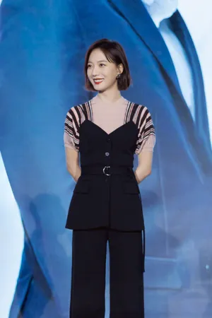 王珞丹时尚精致写真图片_1