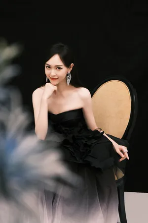 唐嫣渐变色礼服优雅写真图片_7