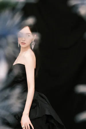 唐嫣渐变色礼服优雅写真图片_10
