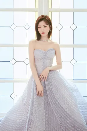 毛晓彤人鱼公主裙性感写真图片_1