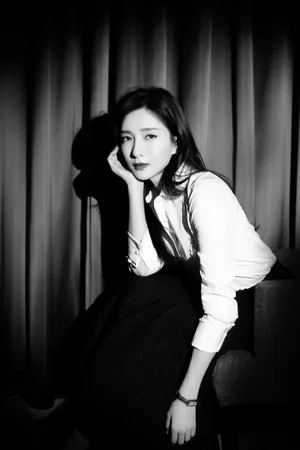 江疏影黑白光影写真图片_4