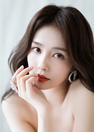 白鹿银黑拼接裙写真图片