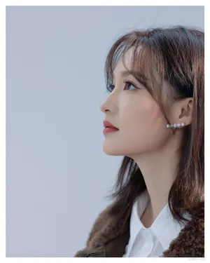 李沁绒毛外套代言写真图片_2