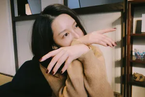 李沁慵懒休闲风写真图片_4