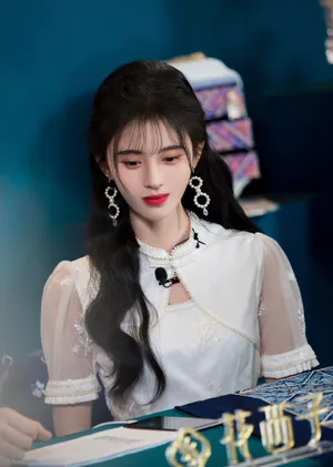 鞠婧祎刘海造型代言活动图片_2