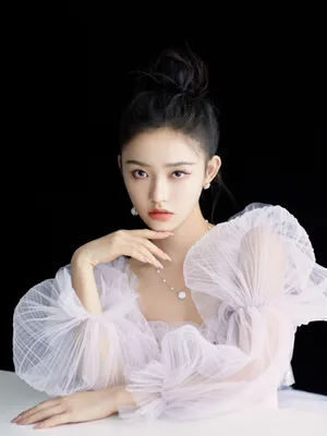 林允粉紫色仙女裙写真图片_1