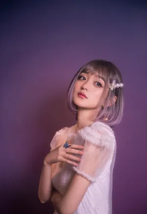 何泓姗治愈系秋妆写真图片_2