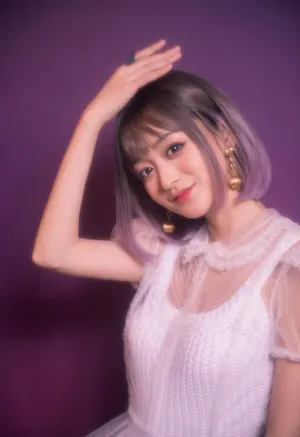 何泓姗治愈系秋妆写真图片_3