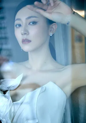 黄梦莹白色长裙优雅写真图片_7