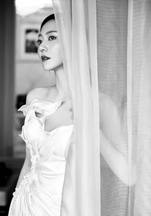 黄梦莹白色长裙优雅写真图片_8