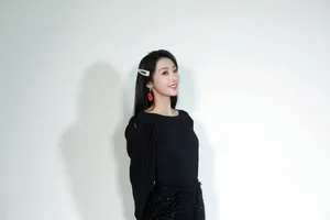 宣璐休闲黑色系气质写真图片_4
