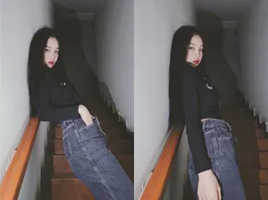徐梦洁露肩私服楼道写真图片_3