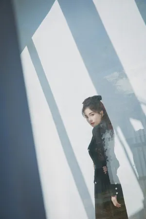白鹿西装裙甜美性感写真图片_3