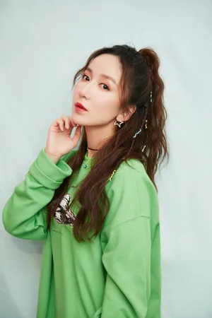娄艺潇腿精少女风性感写真图片_3