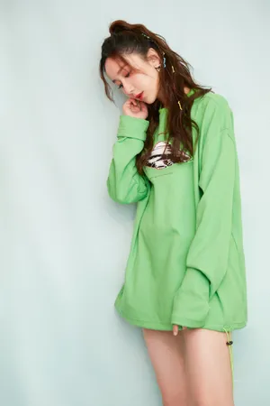 娄艺潇腿精少女风性感写真图片_4