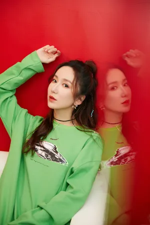娄艺潇腿精少女风性感写真图片_6