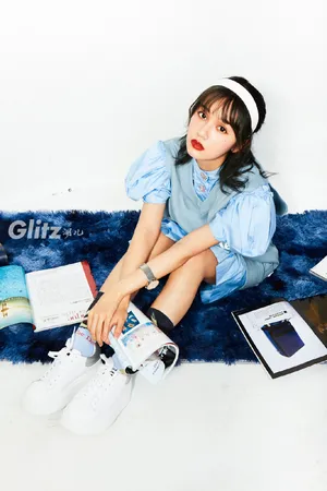 刘念性感甜酷少女写真图片
