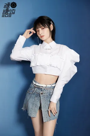 硬糖少女303牛仔套装酷飒写真图片
