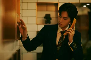 胡一天帅气有型西装写真图片_2