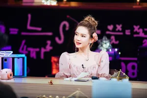 戚薇《心动的信号》甜美剧照图片