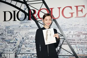 孙伊涵时尚优雅性感写真图片_3