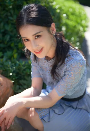 黄圣依星蓝长裙性感写真图片_4