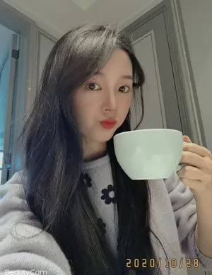 陈瑶私服美颜自拍照图片_3