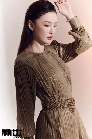 张萌时尚干练写真大片_5