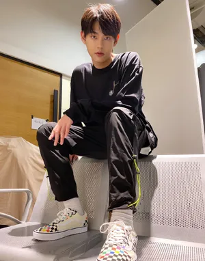 田鸿杰微博帅气生活照图片