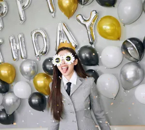 张天爱庆生学院风甜美美照图片_2