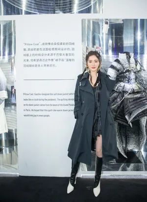 杨幂脏辫酷美性感写真图片_7